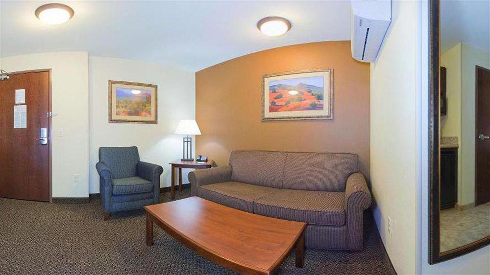 Holiday Inn Express & Suites Trinidad By Ihg المظهر الخارجي الصورة