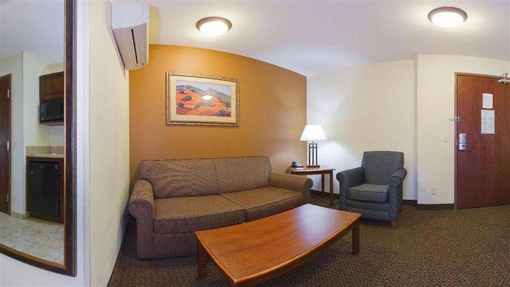 Holiday Inn Express & Suites Trinidad By Ihg المظهر الخارجي الصورة