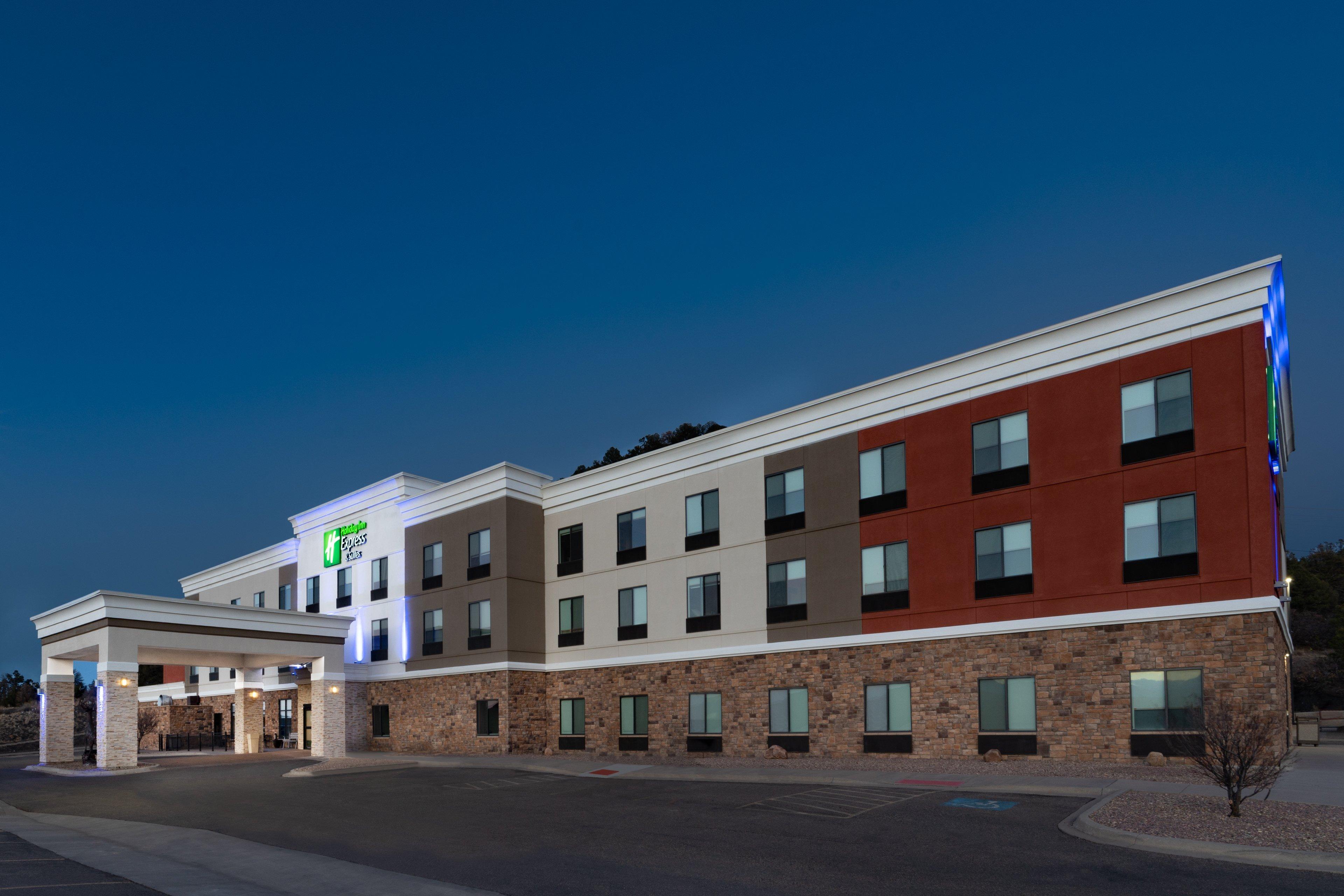 Holiday Inn Express & Suites Trinidad By Ihg المظهر الخارجي الصورة